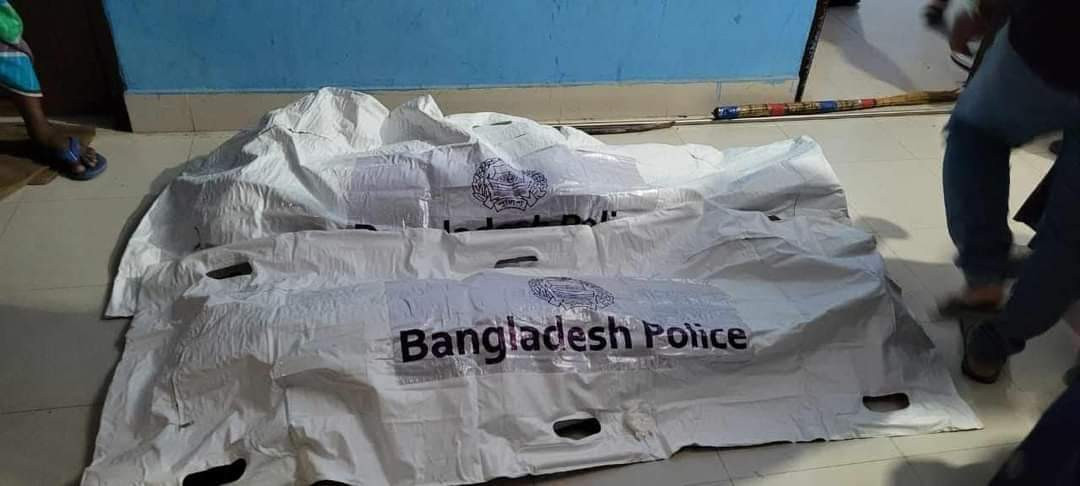 দাউদকান্দির গৌরীপুরের লক্ষ্মীপুর থেকে দু'টি লাশ উদ্ধার করেছে পুলিশ